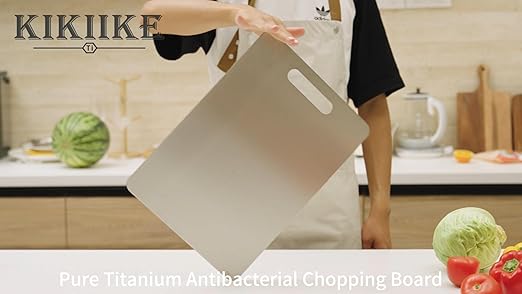 Titanium Cutting Board  لوح التقطيع المصنوع من التيتانيوم