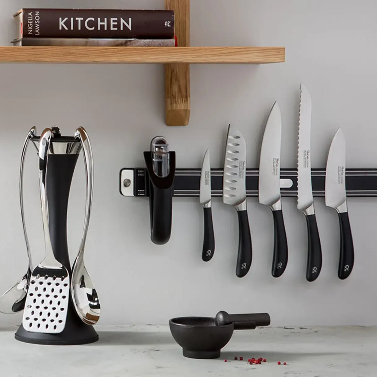 Magnetic Knife Holder  حامل السكاكين المغناطيسي